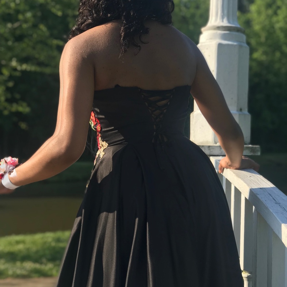 PROM DRESS✨ - Picture 4 of 5